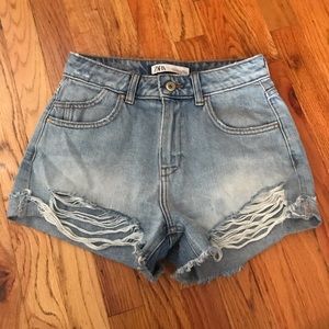High-waisted Denim Ripped Jean Shorts, size 2